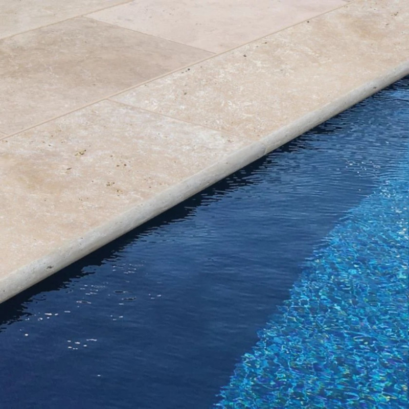 Margelle de Plage de piscine Travertin light  1er choix bord arrondi